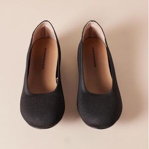 Amazon Essentials Women's Classic Black Loafers